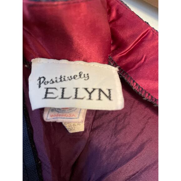 Vintage, Size 4, Navy Lace Pencil Skirt, Ombre Lining, Made in USA, Classic - Picture 4 of 7